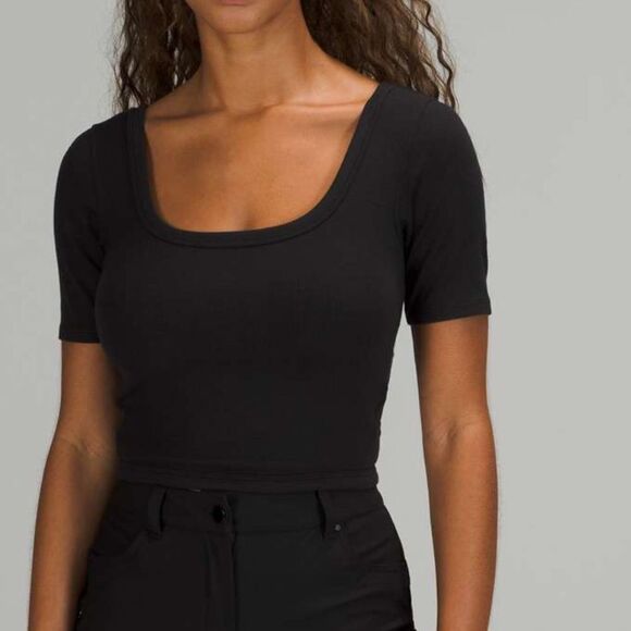 NWT New LULULEMON Ribbed Held Tight Tee Deep Scoop Neck & Back Crop Top Black 10 - Picture 4 of 7